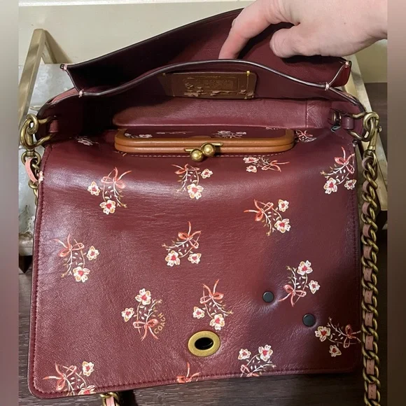 Coach 1941 Dinky Crossbody Bag! - Picture 9 of 14